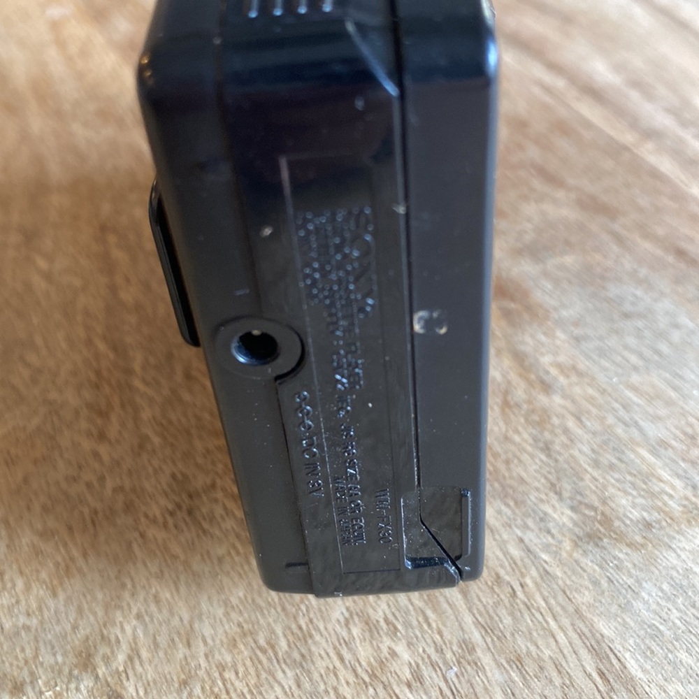 Sony Walkman WM-FX30 Auto-reverse Radio/ cassette Player FOR PARTS NOT WORKING - Picture 7 of 9